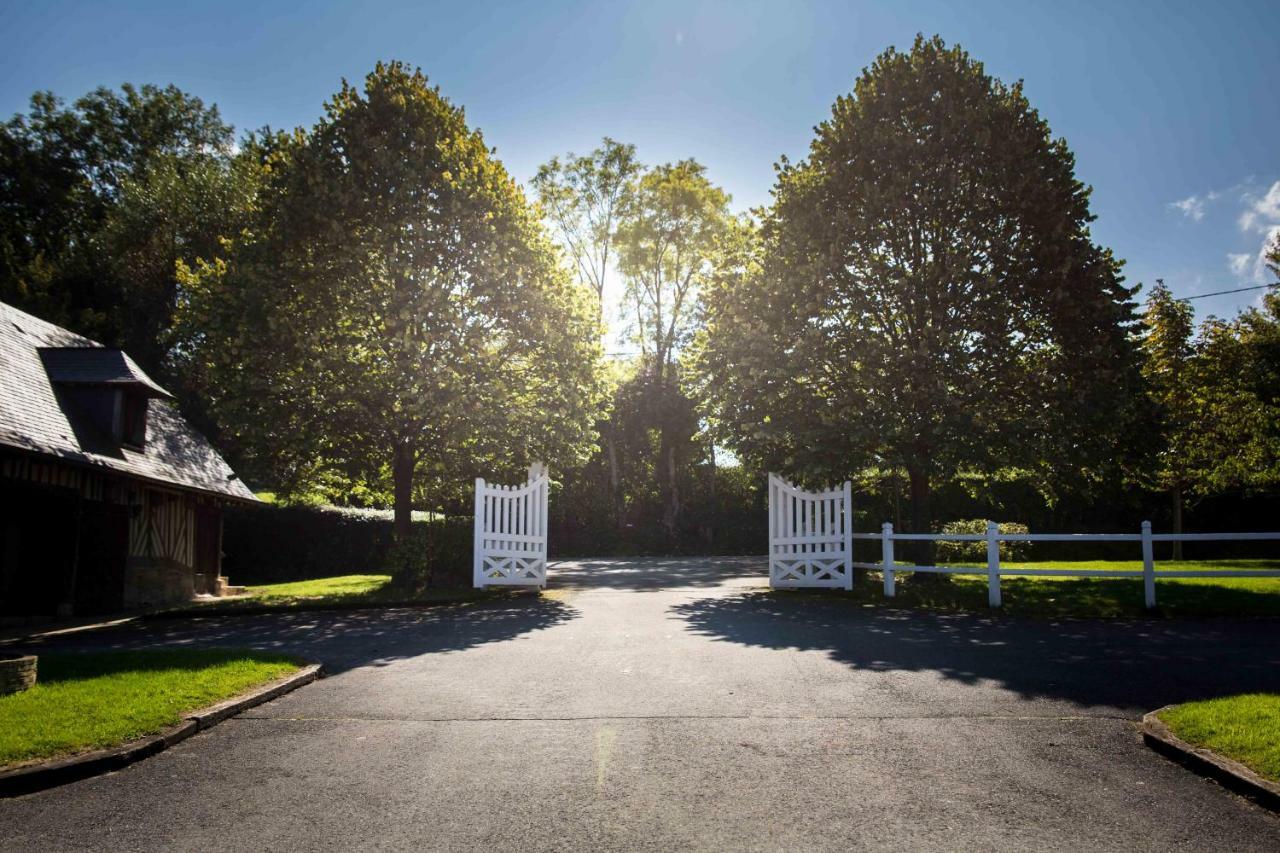 Les Maisons De Charlotte Glanville Exteriér fotografie
